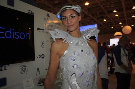 英特尔展示3D打印智能服装 支持心灵感应控制